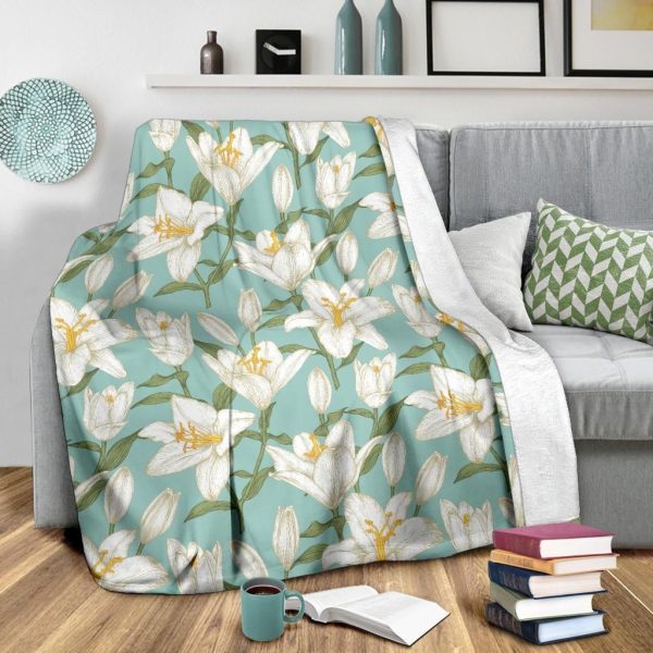 Lily Pattern Print Design Light Blue Fleece Blanket - Image 3